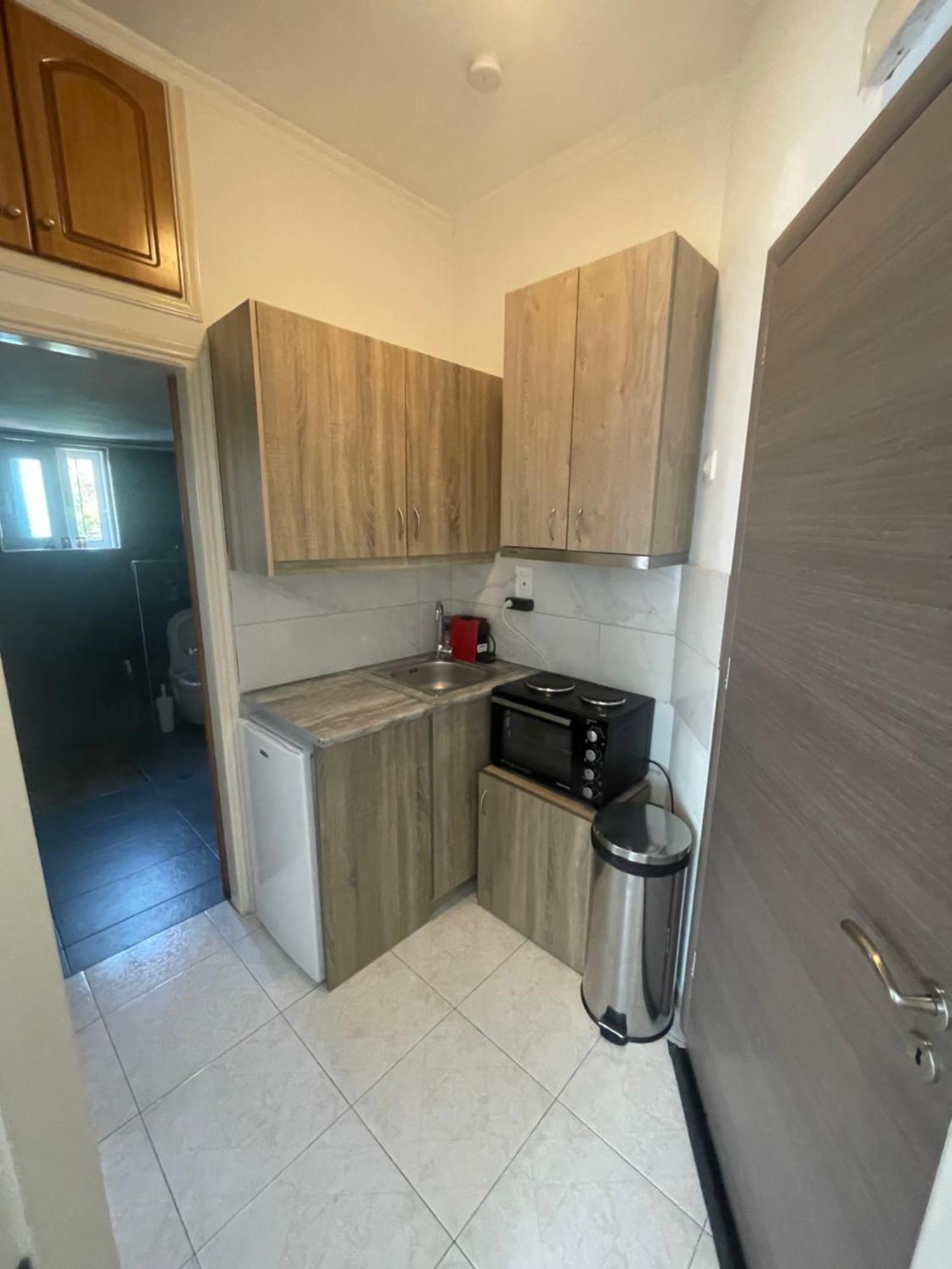 Greece Apartments Now Patras Bagian luar foto